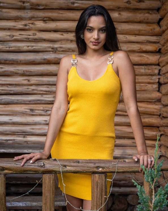 ROBE BRETELLE BOUCLE