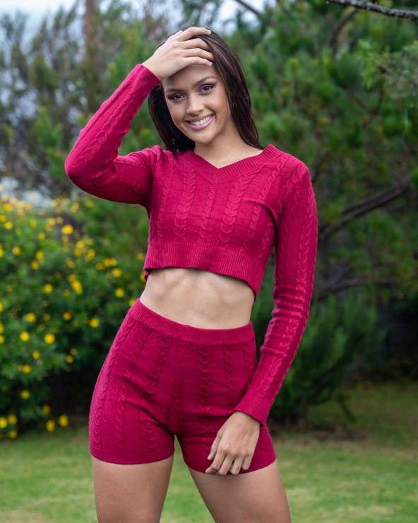 ENS SHORT PULL COLL V